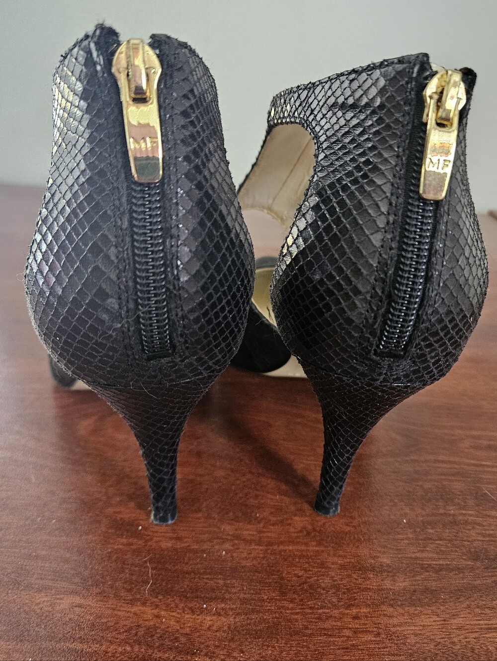 Marc Fisher Black Pointed-Toe Cutout Ankle-Strap Heels. Size 8 - Picture 2 of 6